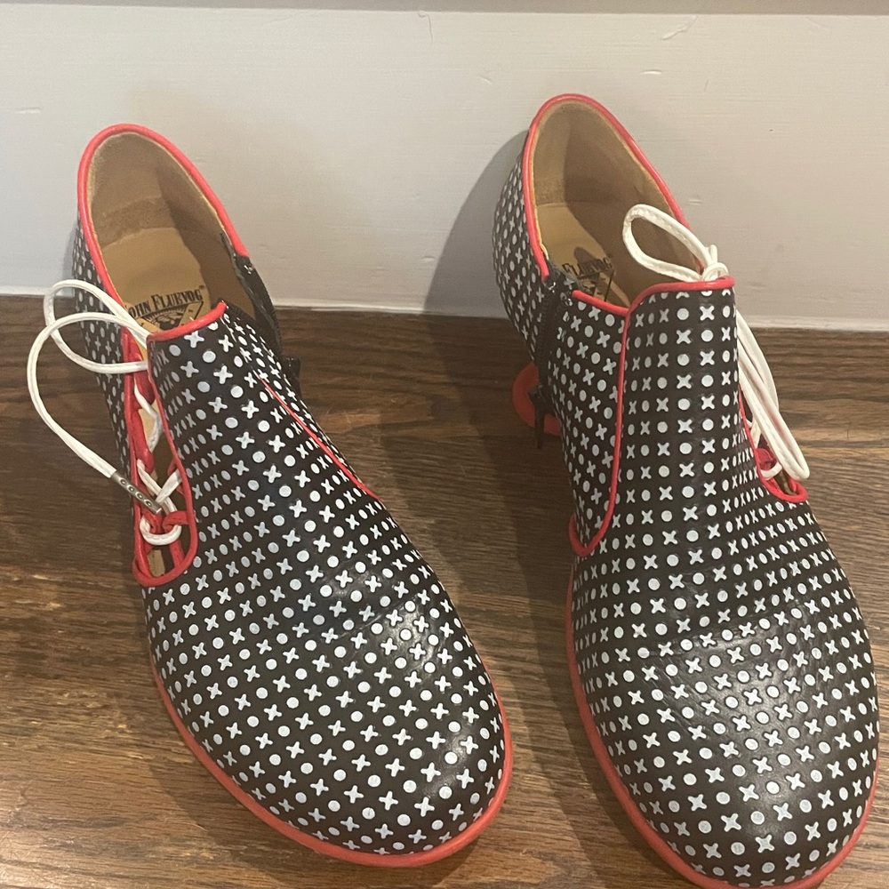 Fluevog Receptive 9